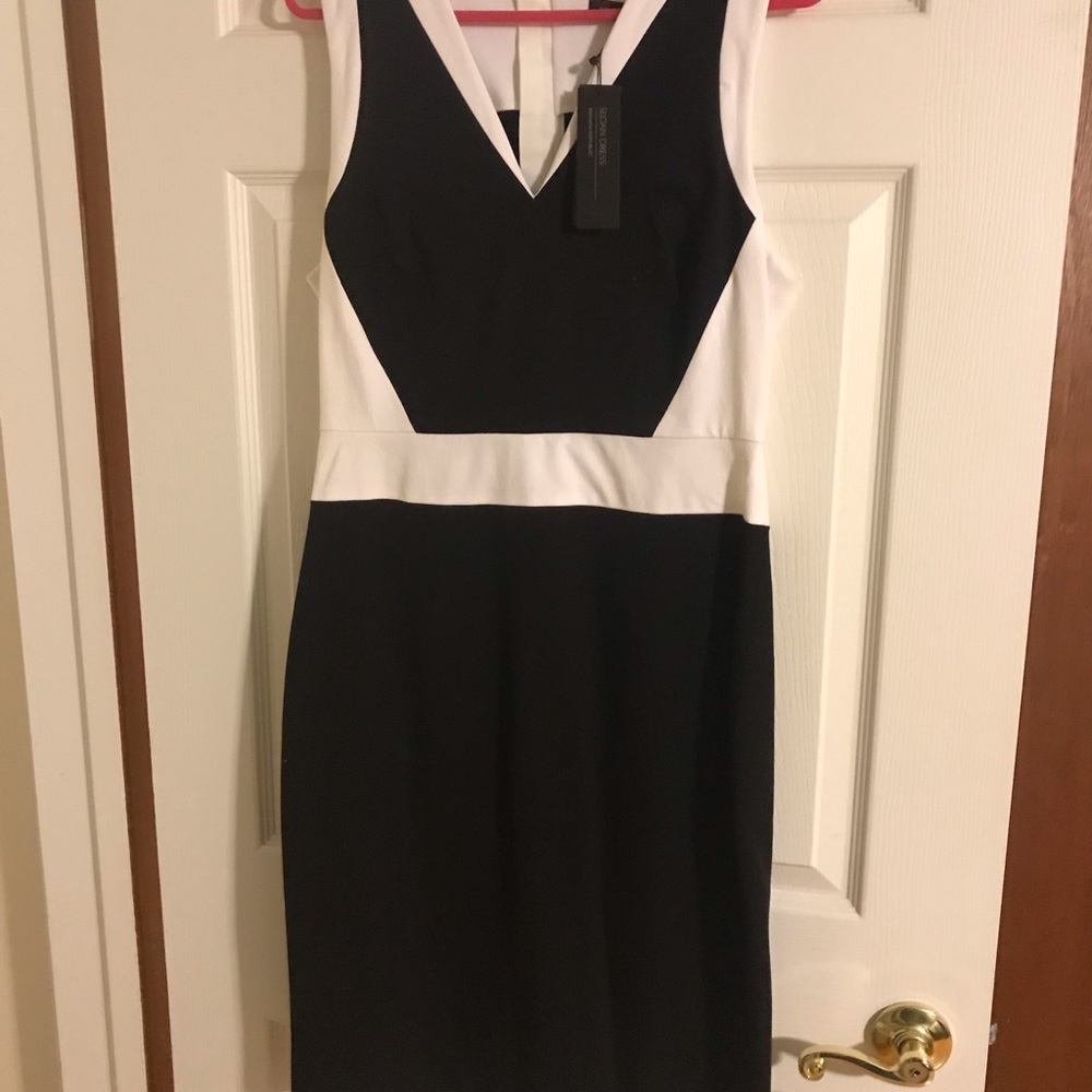 Banana Republic Black and White Sleeveless Sheath Dress